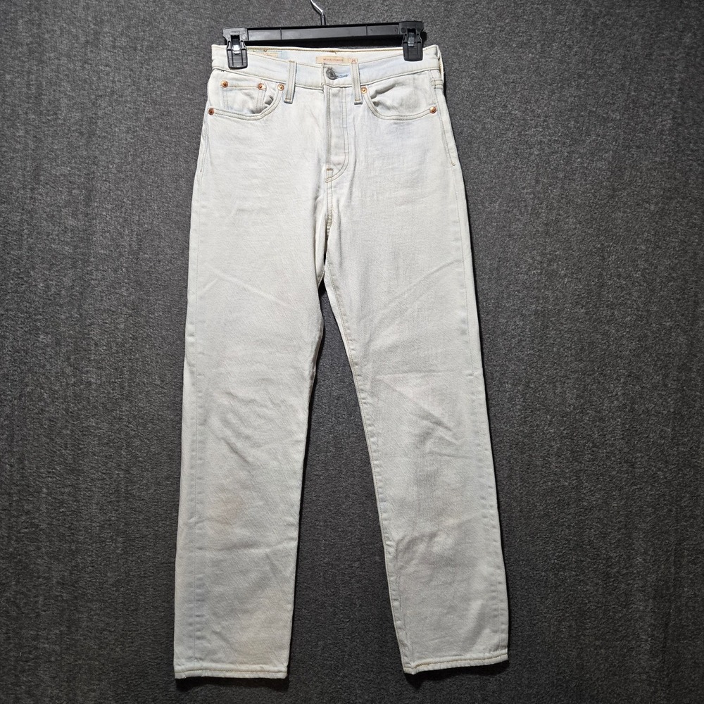 Levis Wedgie Jeans Womens 25 x 27 Straight Button Fly Light Wash Stretch Denim